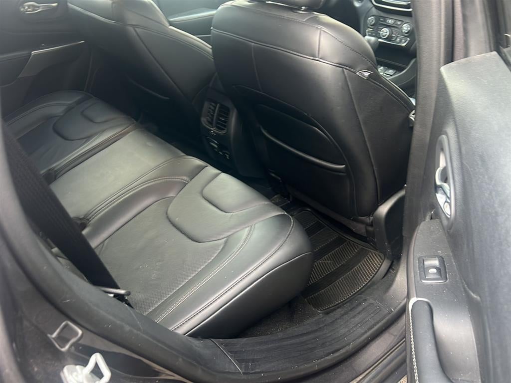 2019 Jeep CHEROKEE L Limited