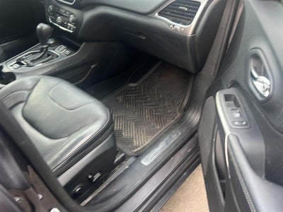 2019 Jeep CHEROKEE L Limited