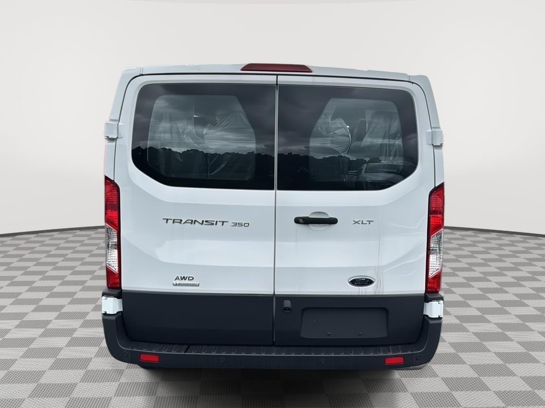 2024 Ford Transit Passenger Wagon XLT
