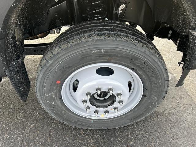 2024 Ford Super Duty F-600 DRW XL