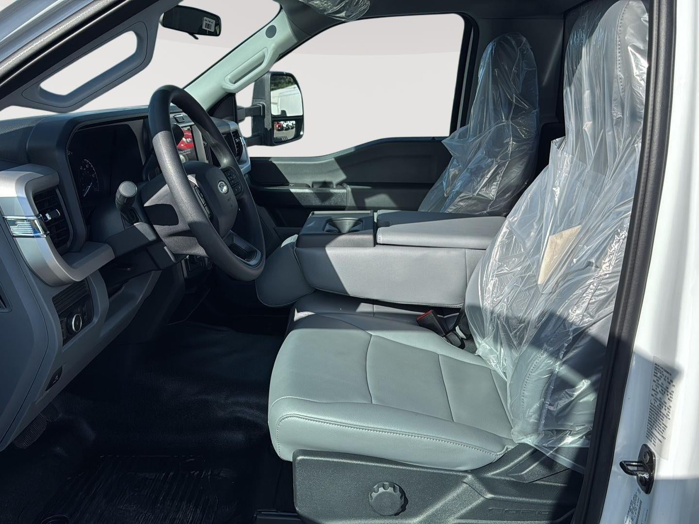 2025 Ford Super Duty F-350 DRW XL