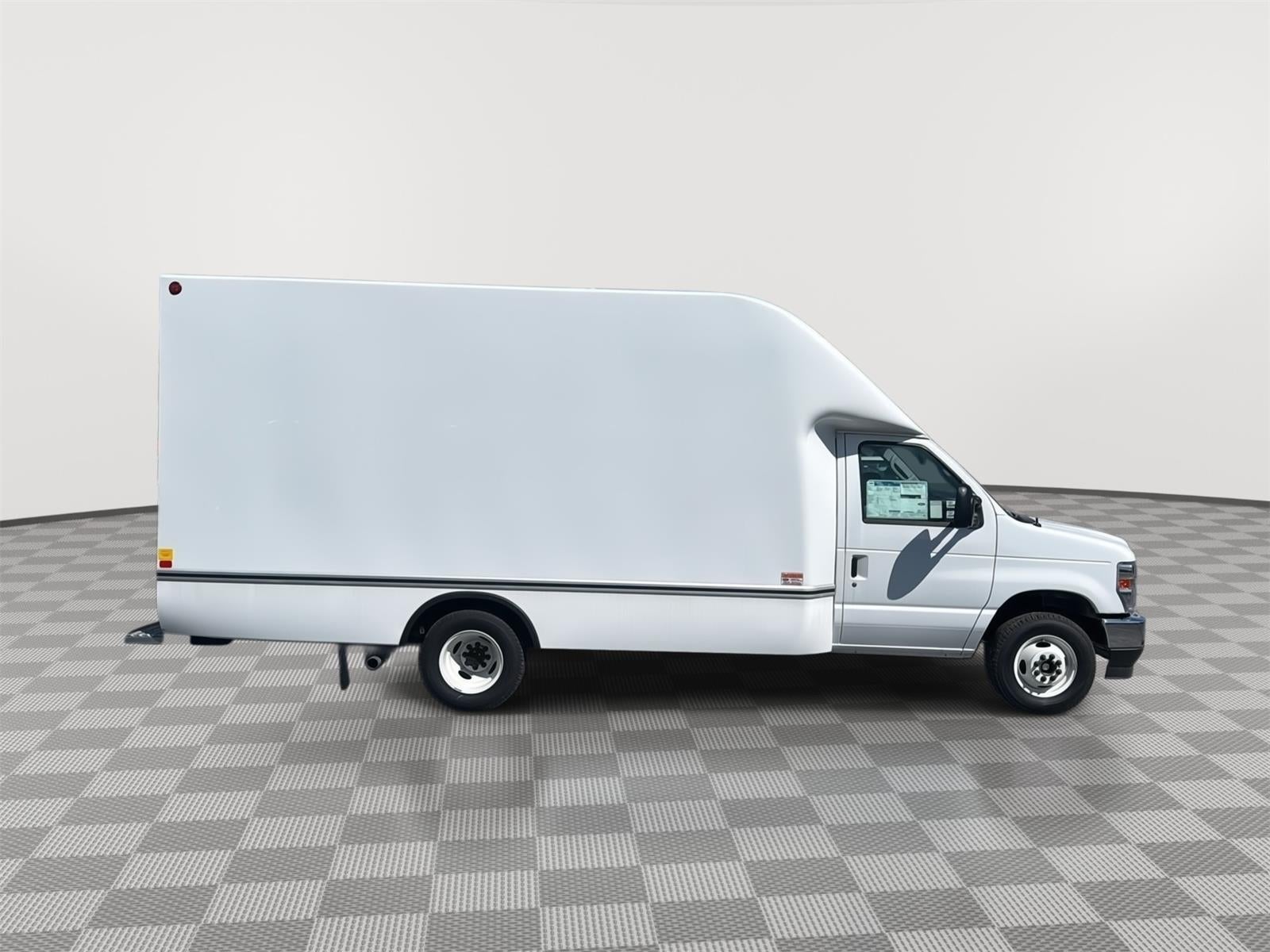 2025 Ford E-Series Cutaway XL