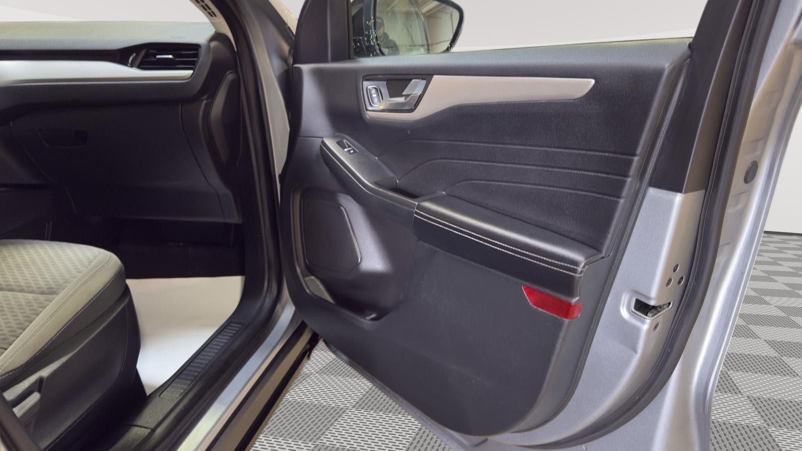 2021 Ford Escape SE Hybrid