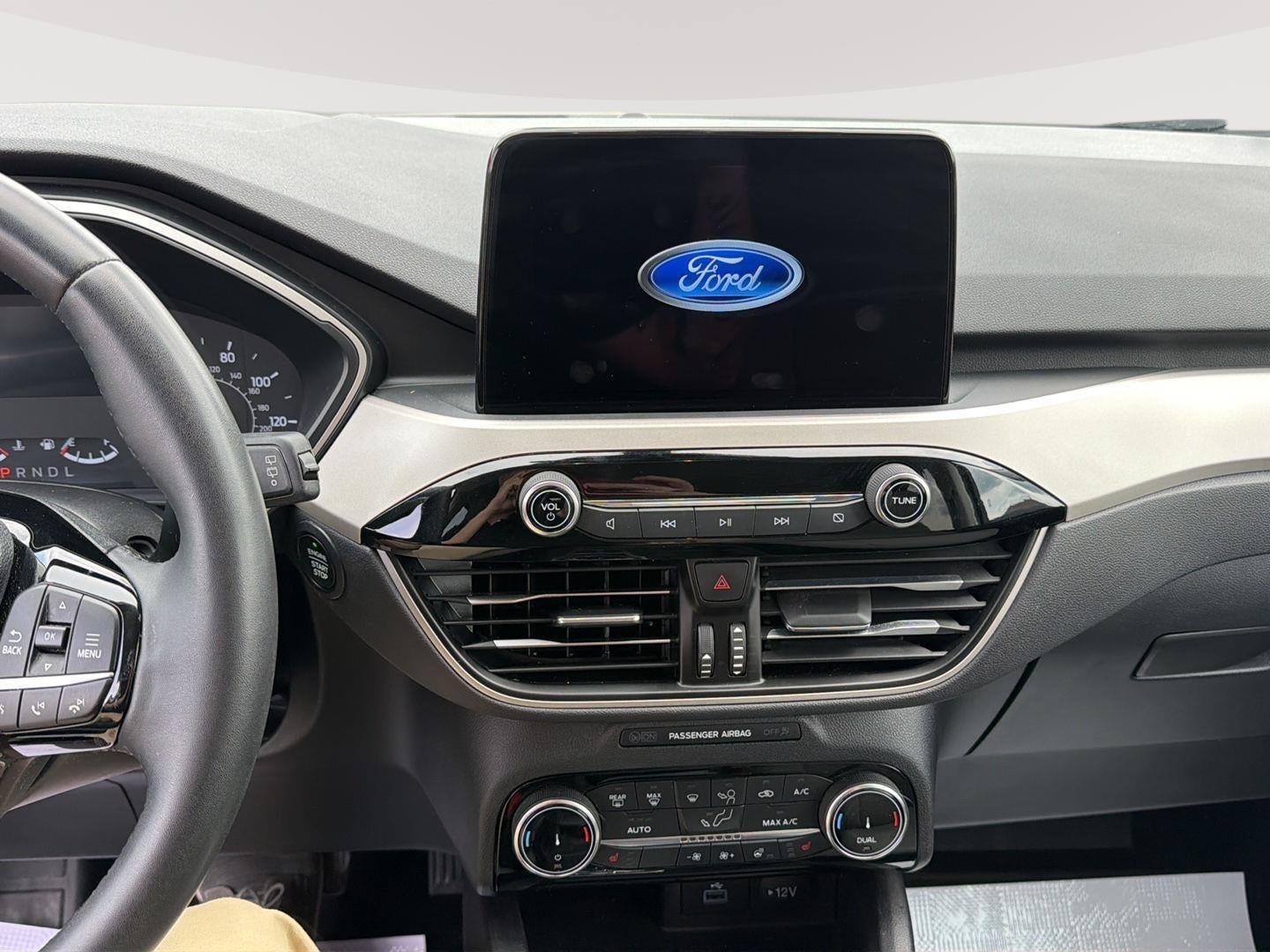 2022 Ford ESCAPE SE SE