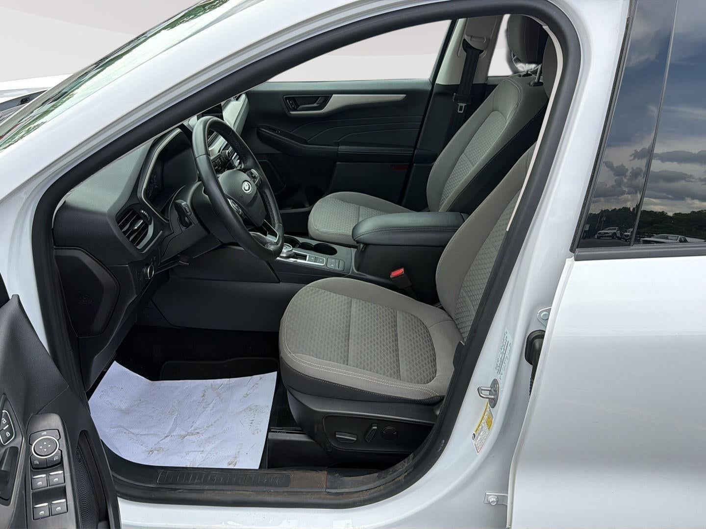 2022 Ford ESCAPE SE SE