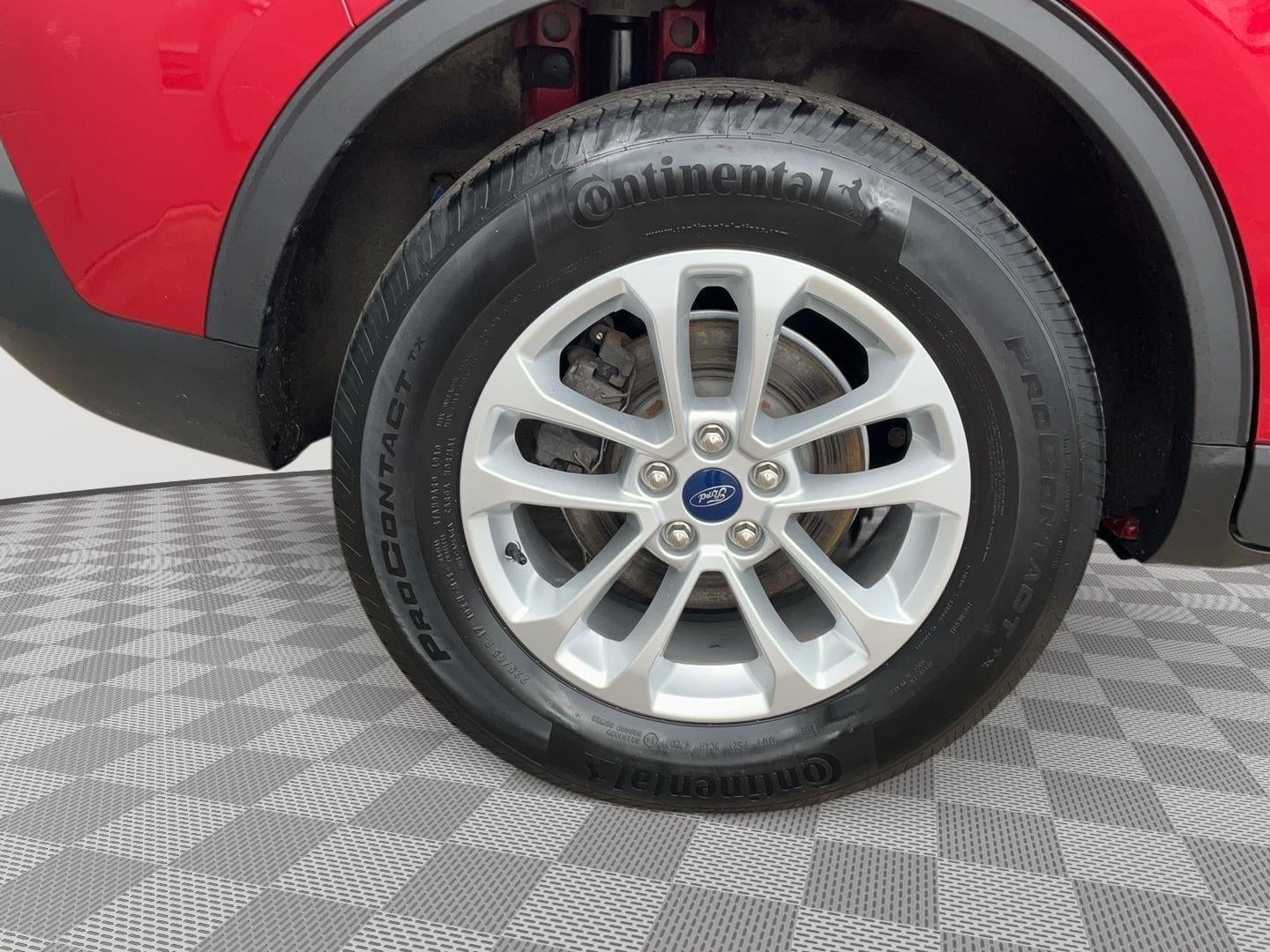 2020 Ford Escape SE