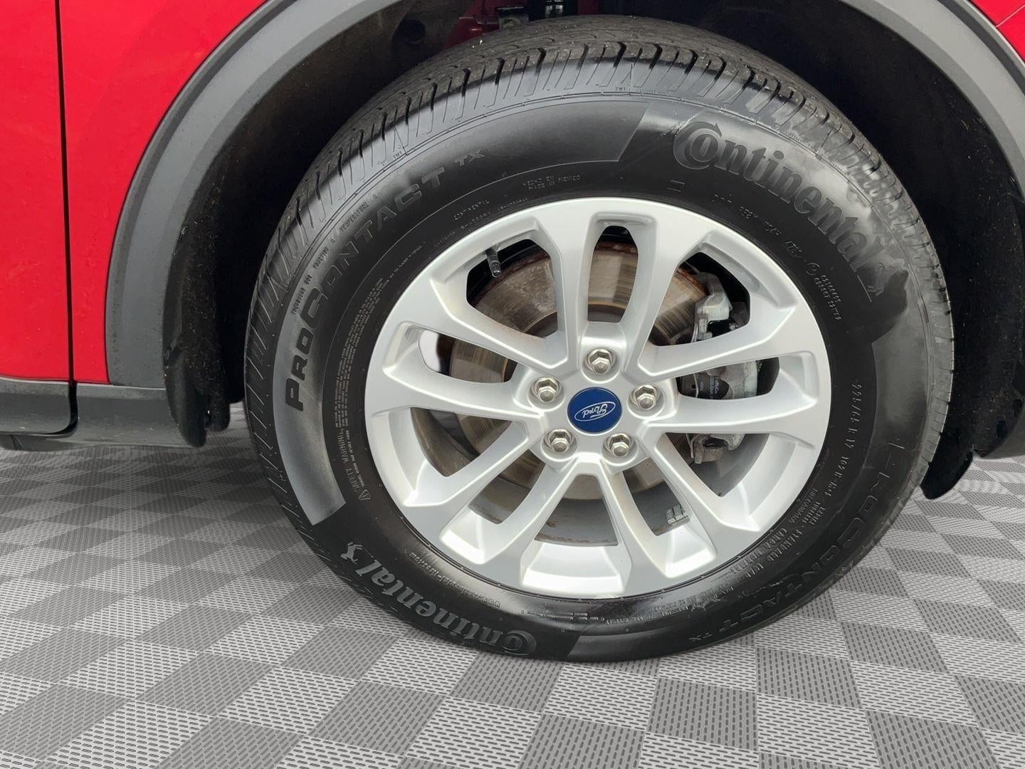 2020 Ford Escape SE