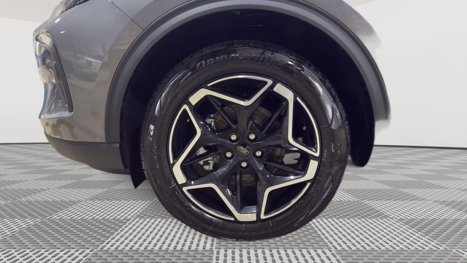 2026 Ford Escape Platinum