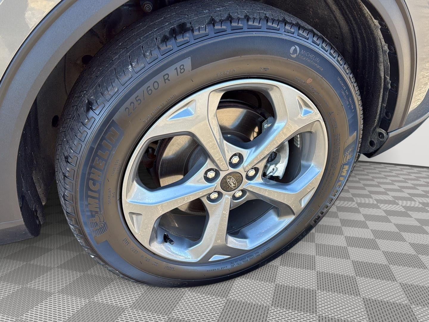 2025 Ford Escape ST-Line Select