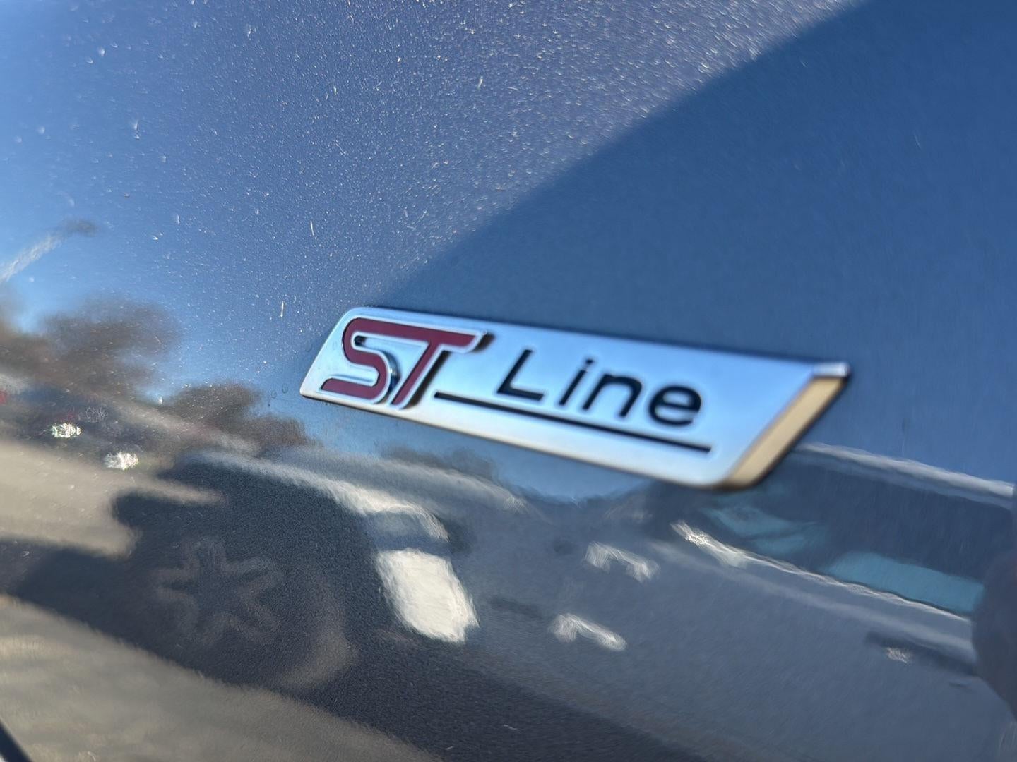 2025 Ford Escape ST-Line Select