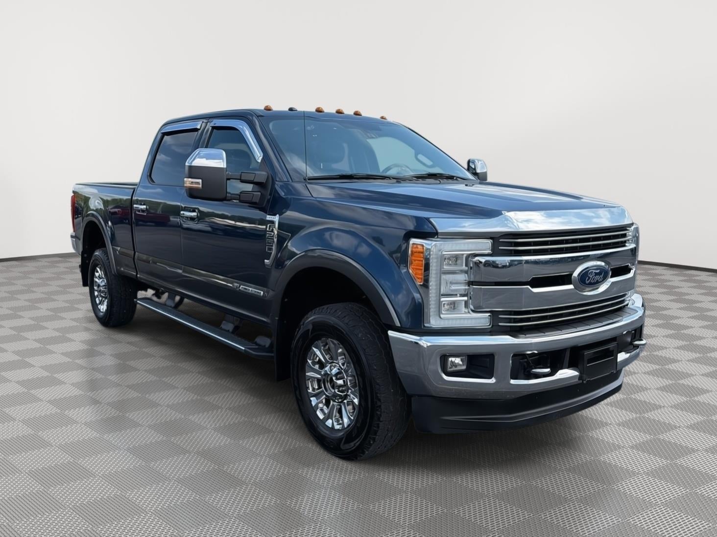 2017 Ford Super Duty F-250 SRW Lariat