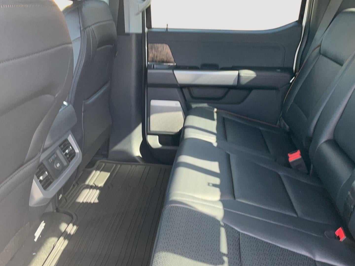 2027 Ford Super Duty F-250 Lariat