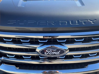 2027 Ford Super Duty F-350 XLT