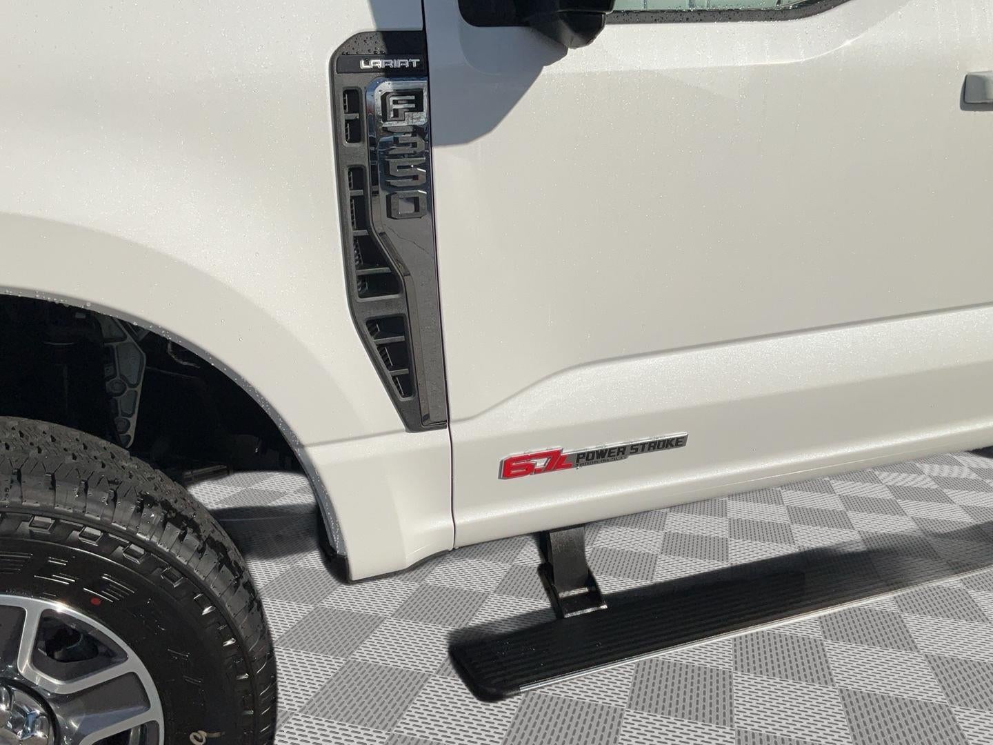 2026 Ford Super Duty F-350 SRW LARIAT