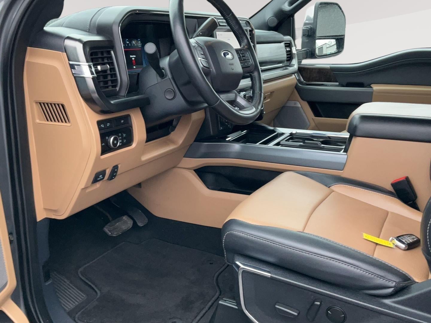 2023 Ford Super Duty F-350 SRW LARIAT