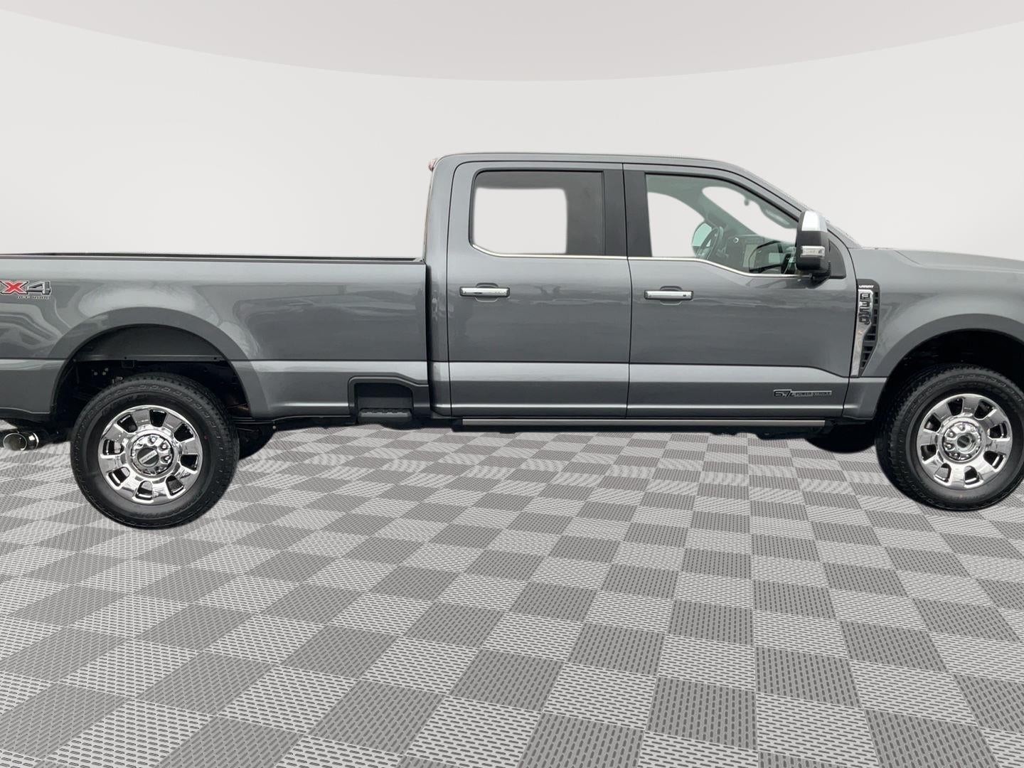 2023 Ford Super Duty F-350 SRW LARIAT