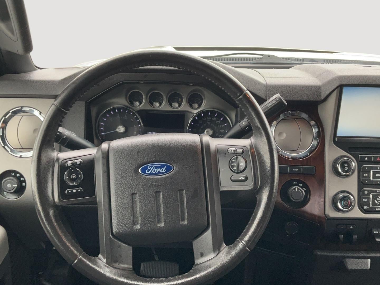 2015 Ford Super Duty F-350 DRW Lariat