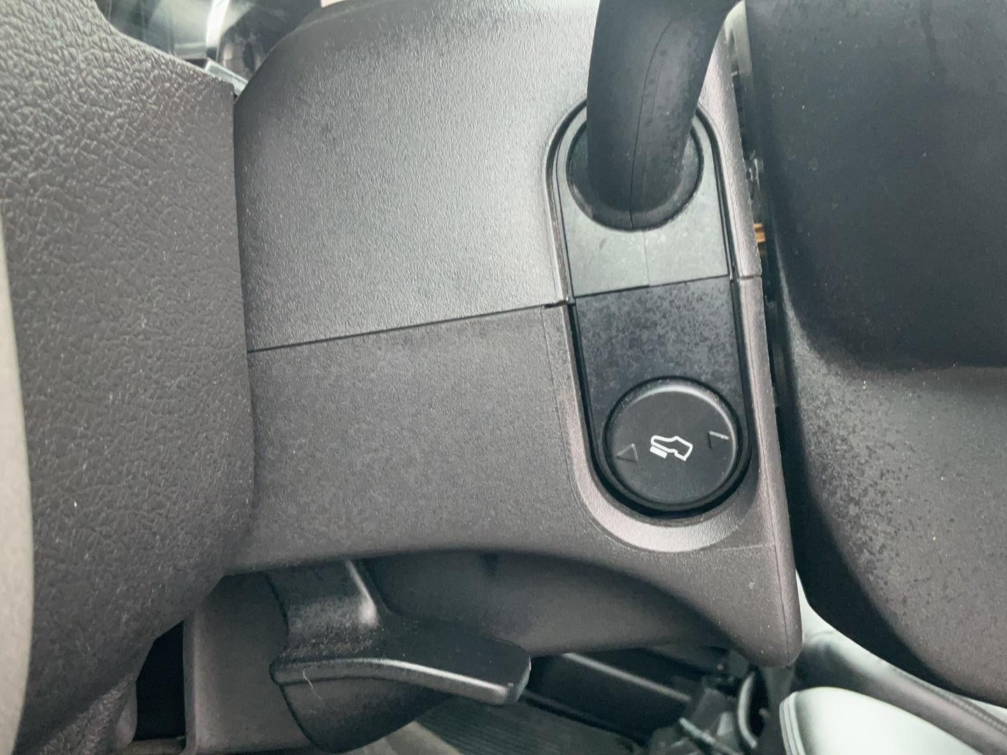 2015 Ford Super Duty F-350 DRW Lariat