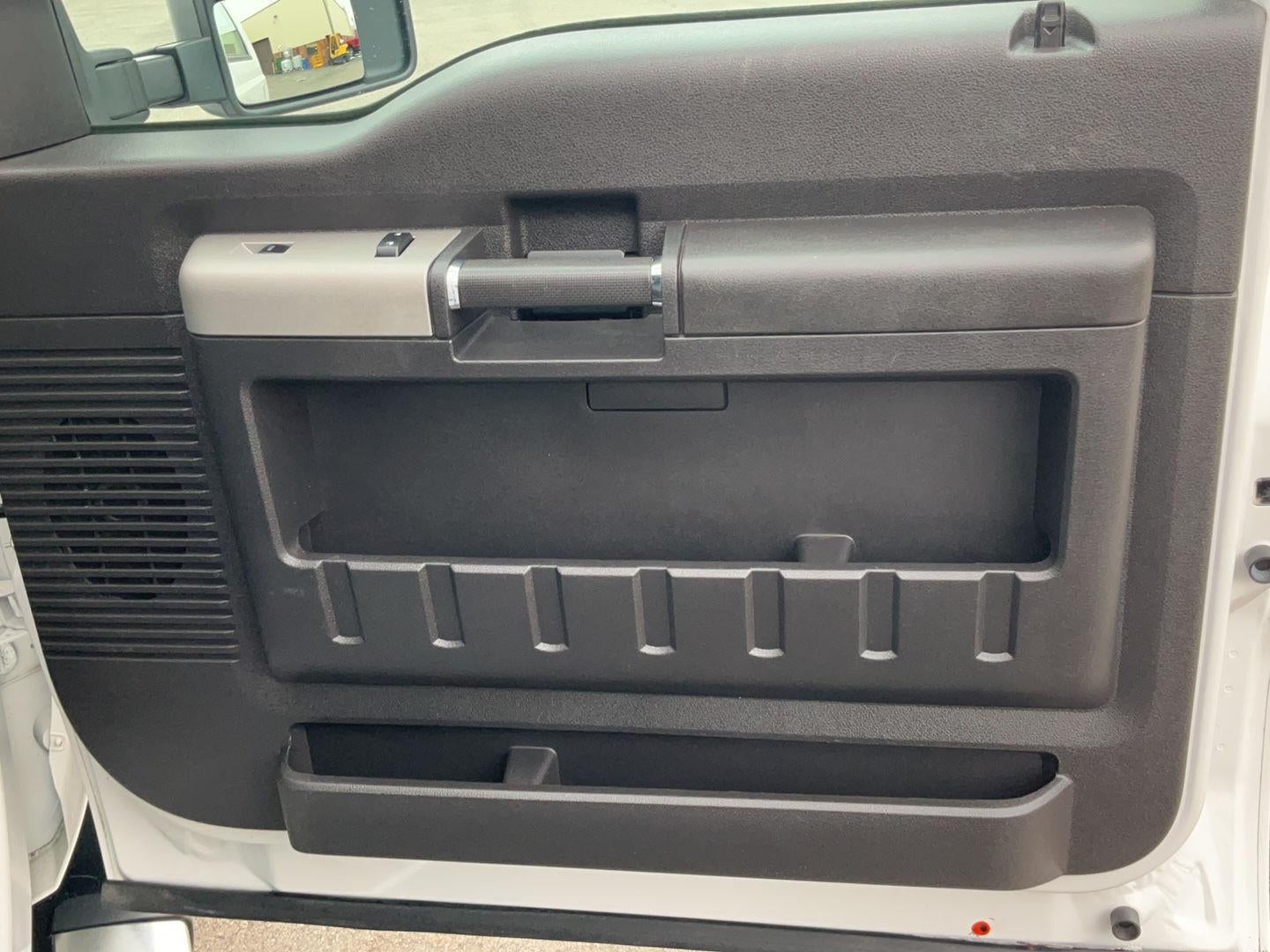 2015 Ford Super Duty F-350 DRW Lariat