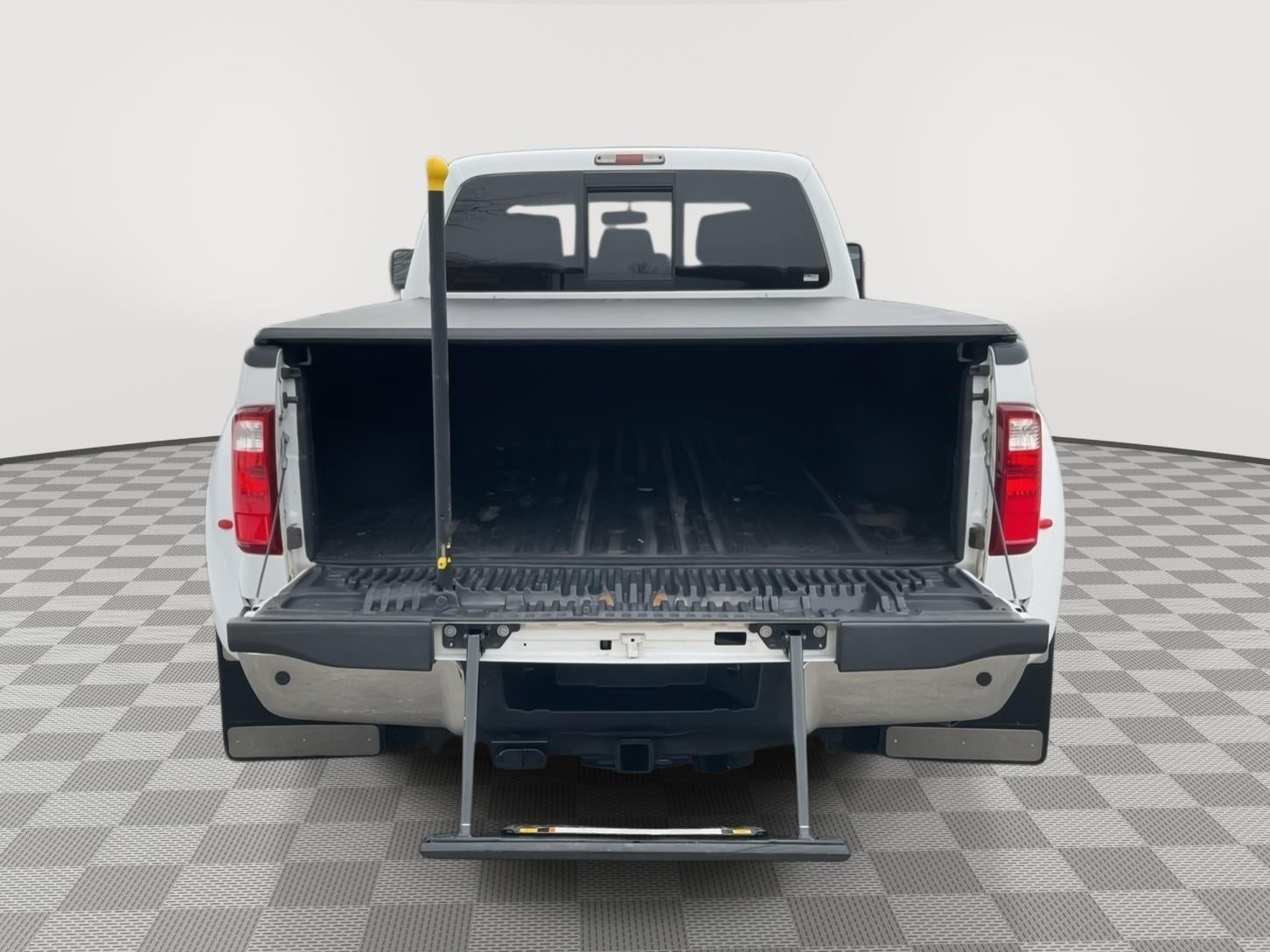 2015 Ford Super Duty F-350 DRW Lariat