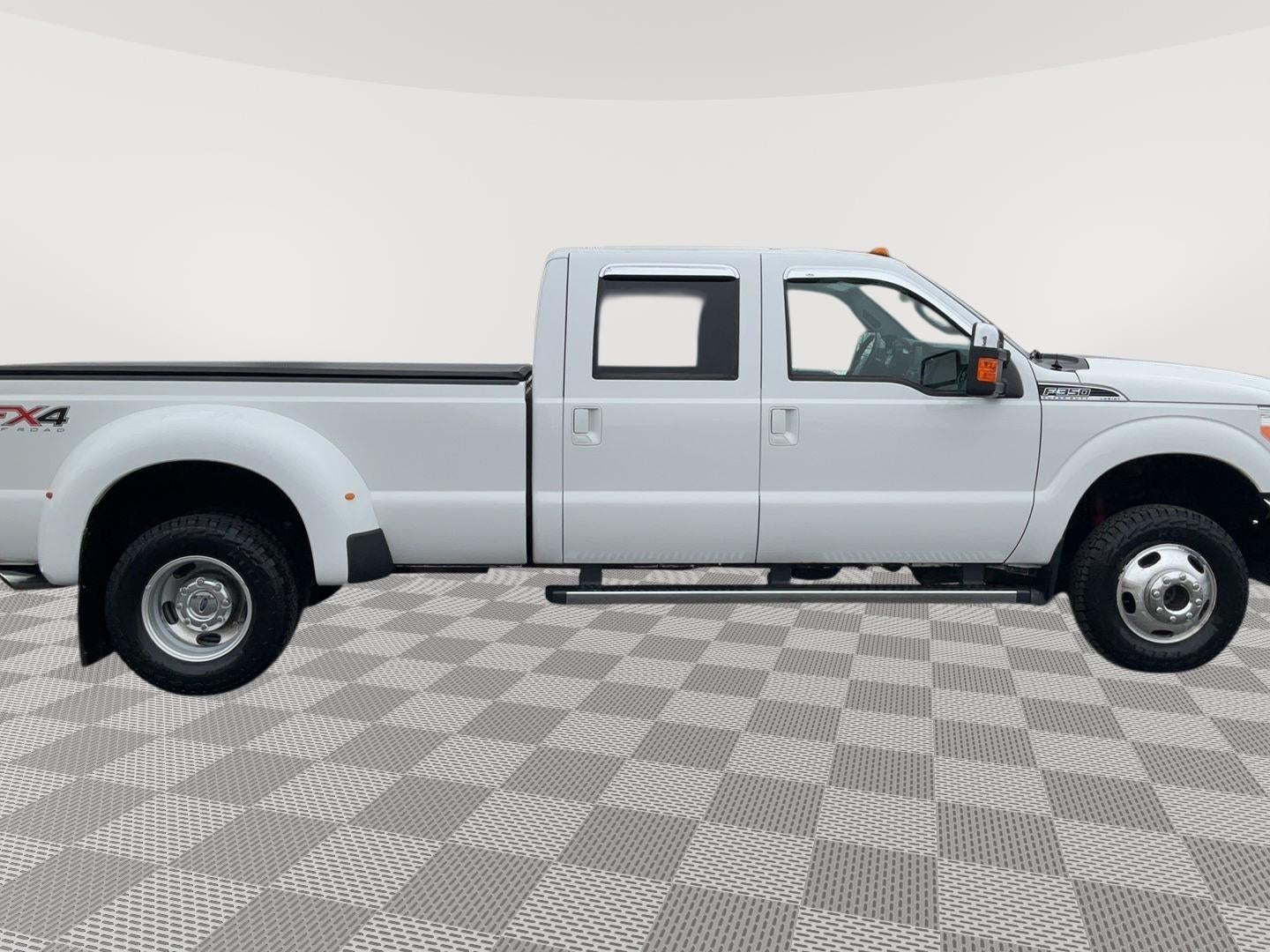 2015 Ford Super Duty F-350 DRW Lariat