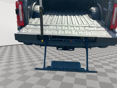 2027 Ford Super Duty F-350 DRW XLT
