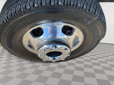 2027 Ford Super Duty F-350 DRW XLT