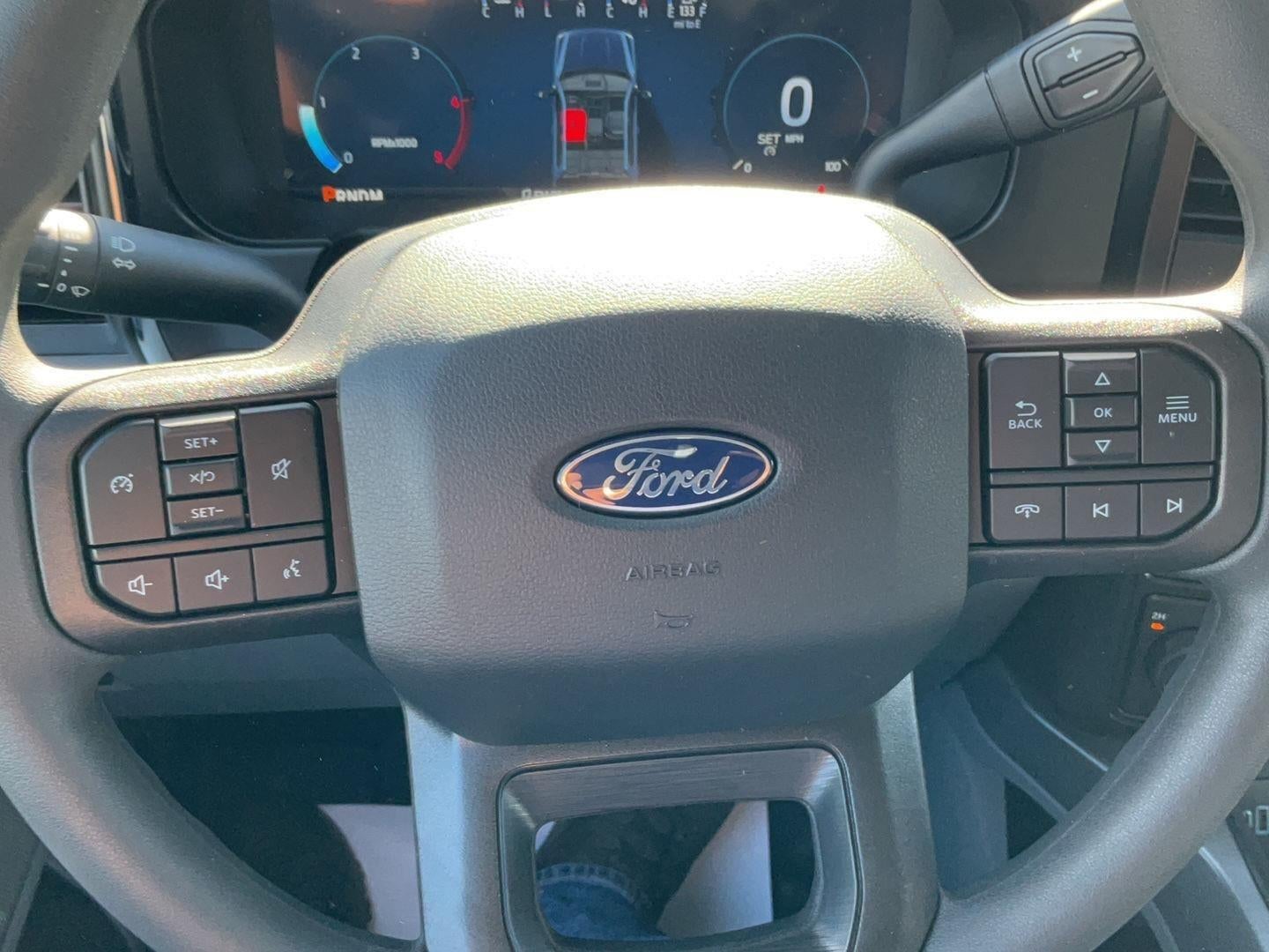 2027 Ford Super Duty F-350 DRW XLT