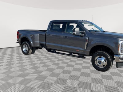 2027 Ford Super Duty F-350 DRW XLT