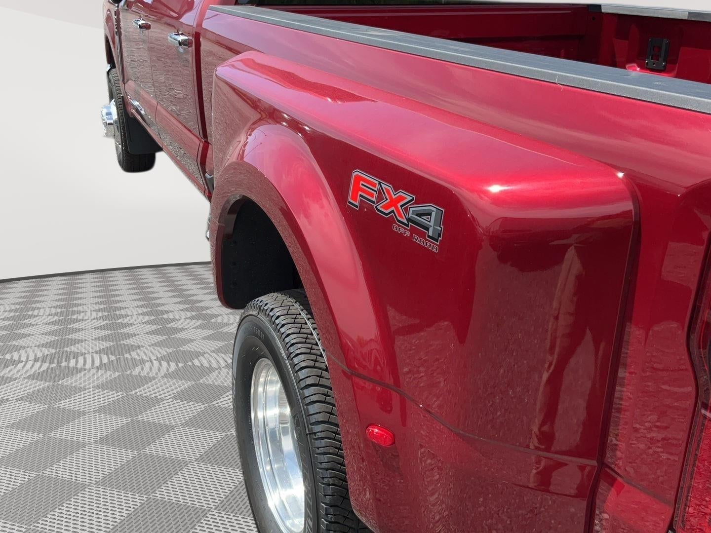 2026 Ford Super Duty F-350 DRW Lariat