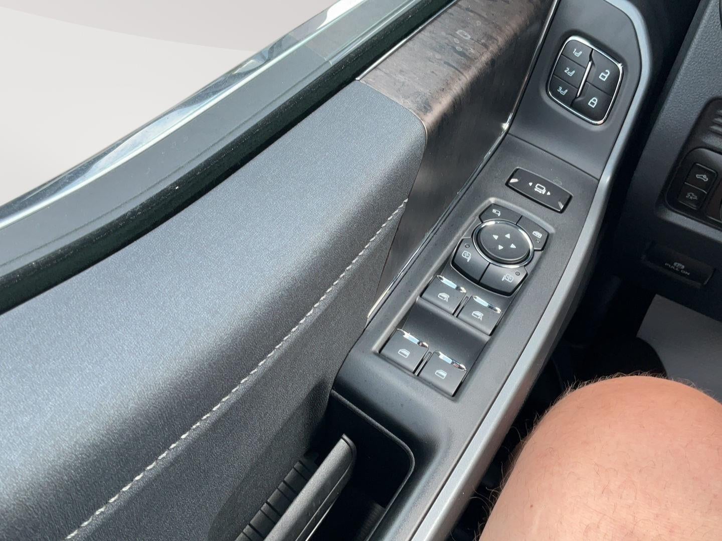 2026 Ford Super Duty F-350 DRW Lariat