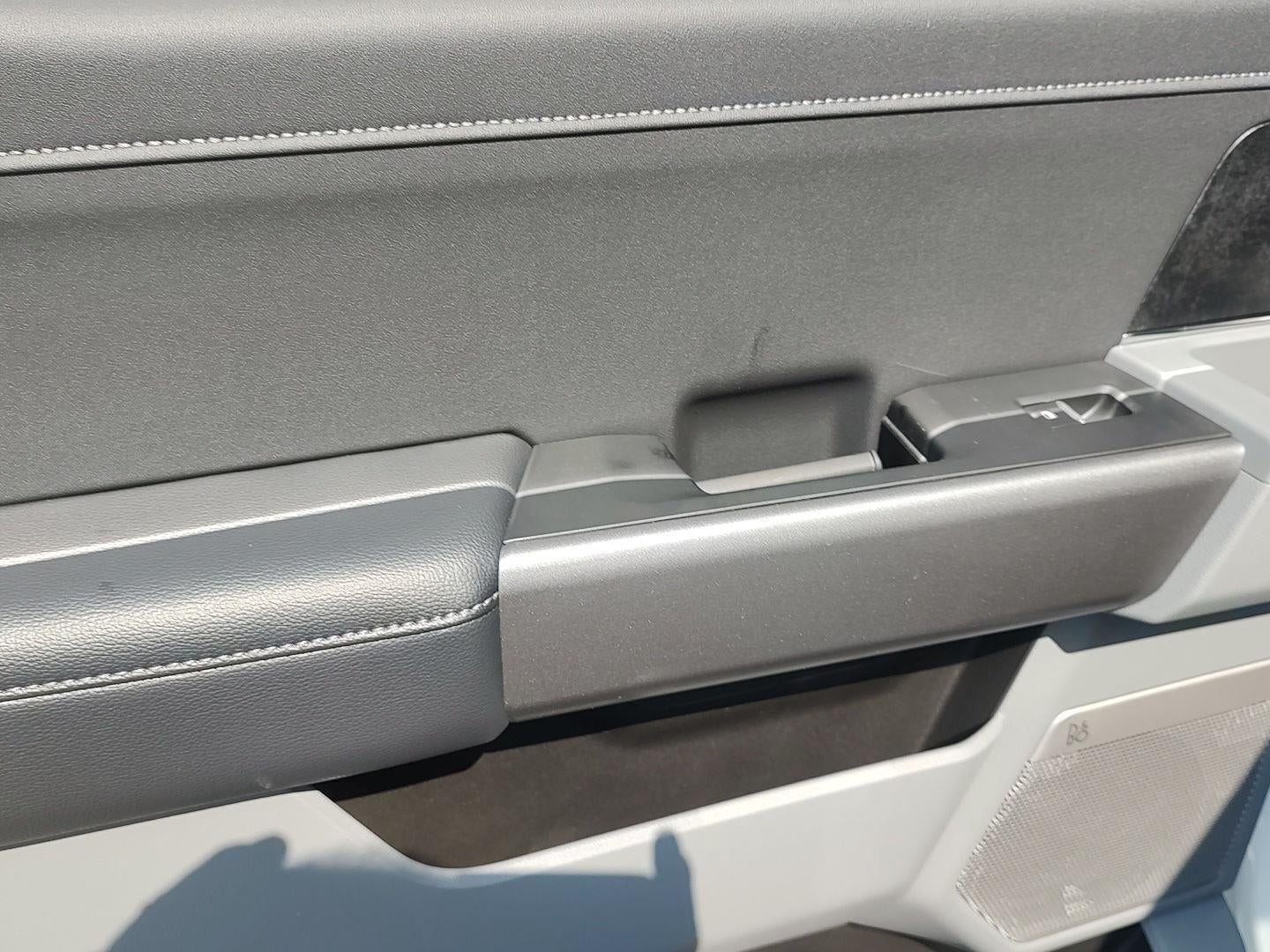 2026 Ford Super Duty F-350 Drw XLT