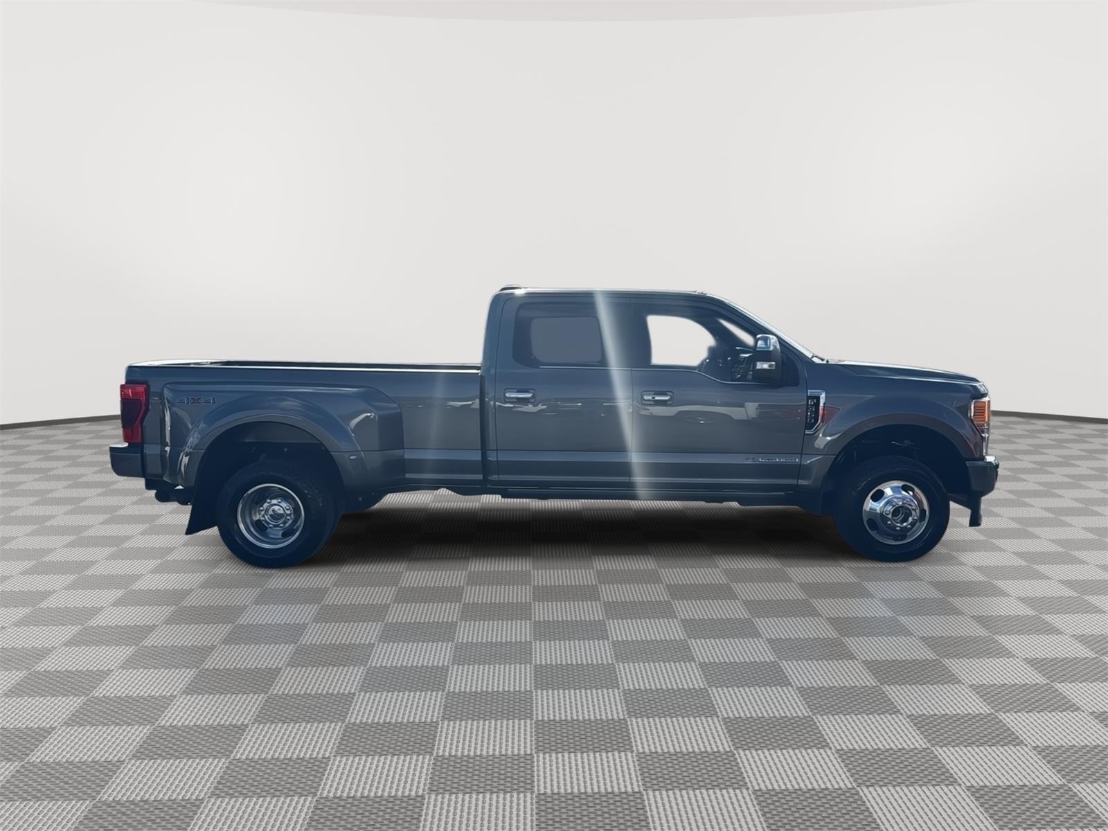 2021 Ford Super Duty F-350 DRW Platinum