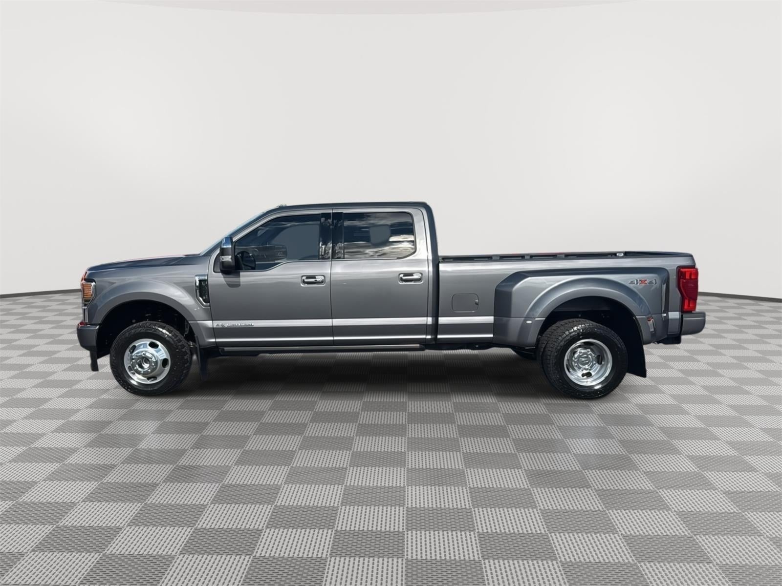 2021 Ford Super Duty F-350 DRW Platinum