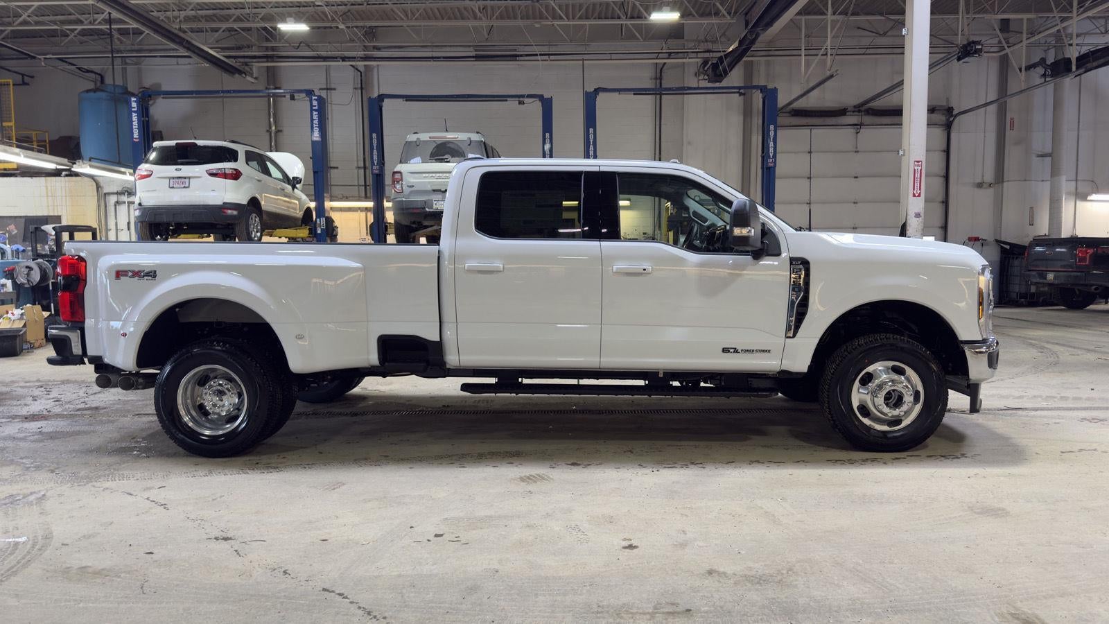 2026 Ford Super Duty F-350 DRW XLT
