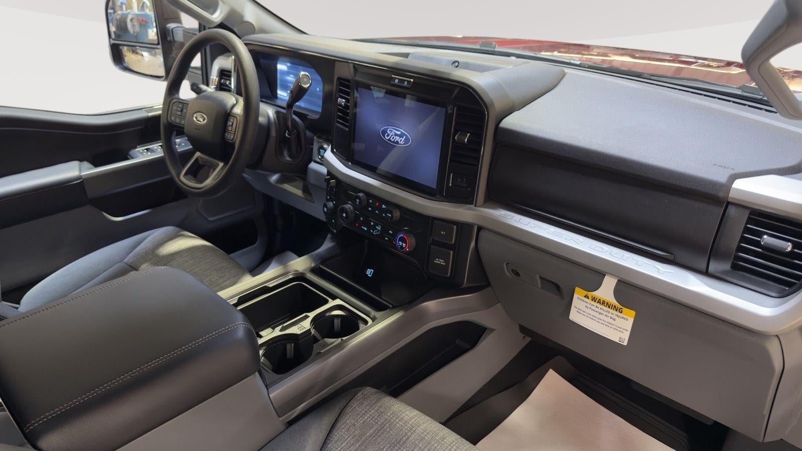 2026 Ford Super Duty F-350 DRW XLT