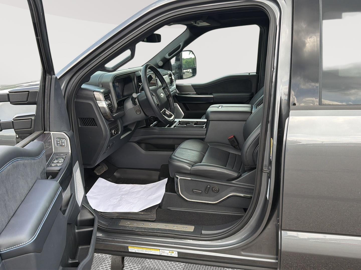2026 Ford Super Duty F-450 Drw Platinum