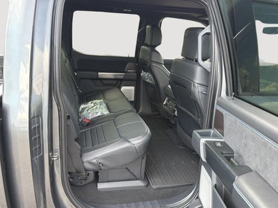 2026 Ford Super Duty F-450 Drw Platinum