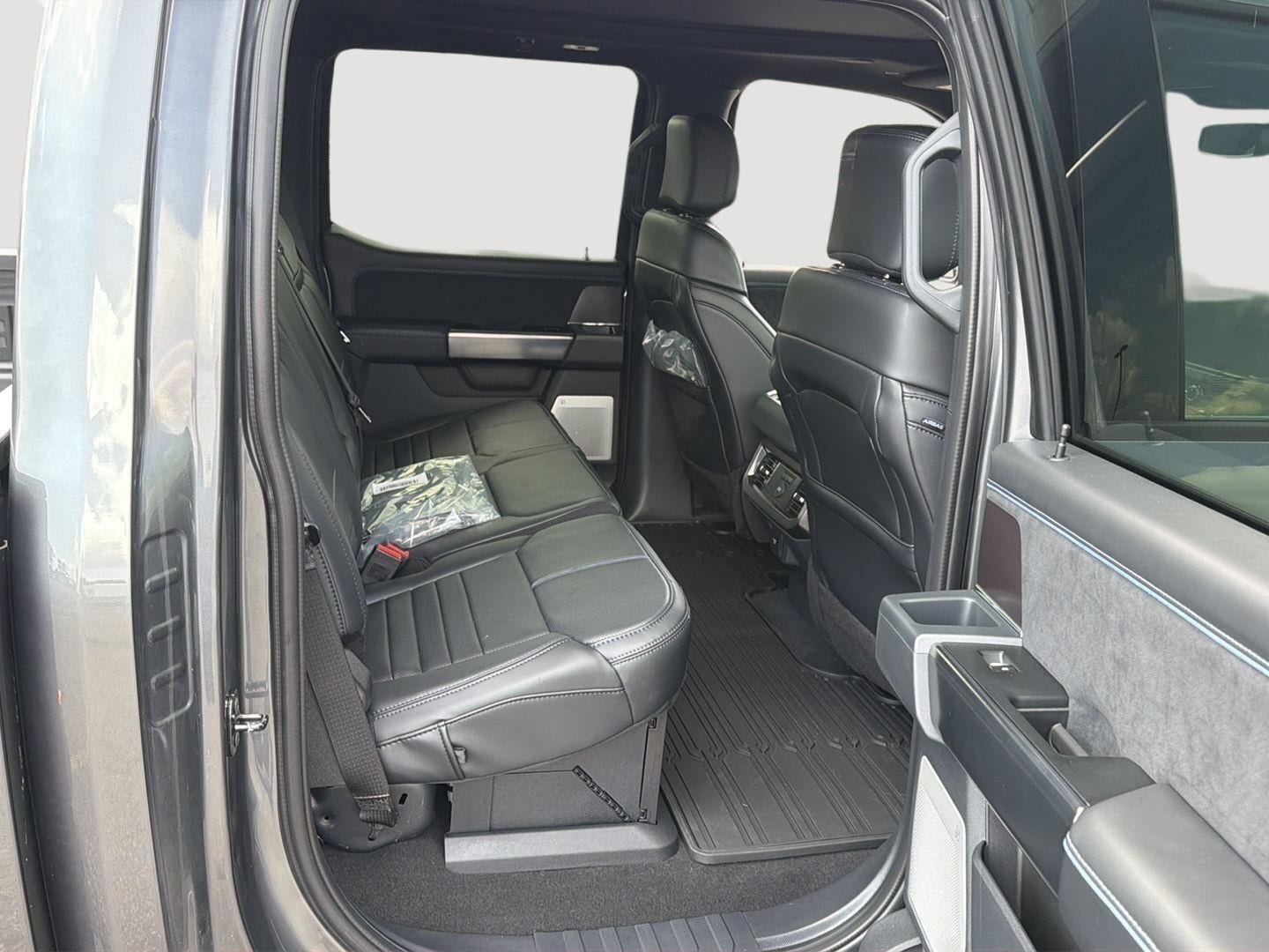 2026 Ford Super Duty F-450 Drw Platinum