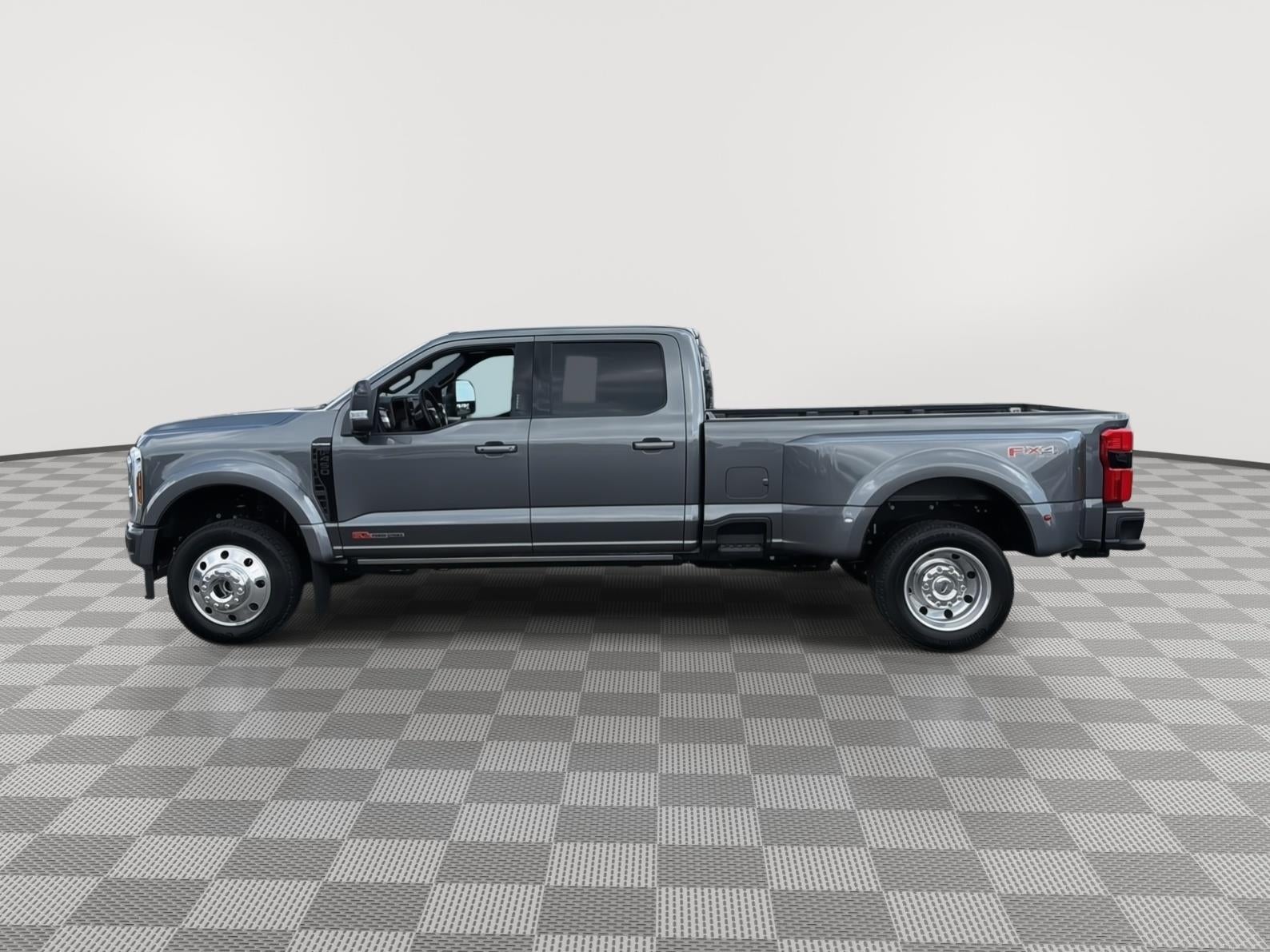 2026 Ford Super Duty F-450 Drw Platinum