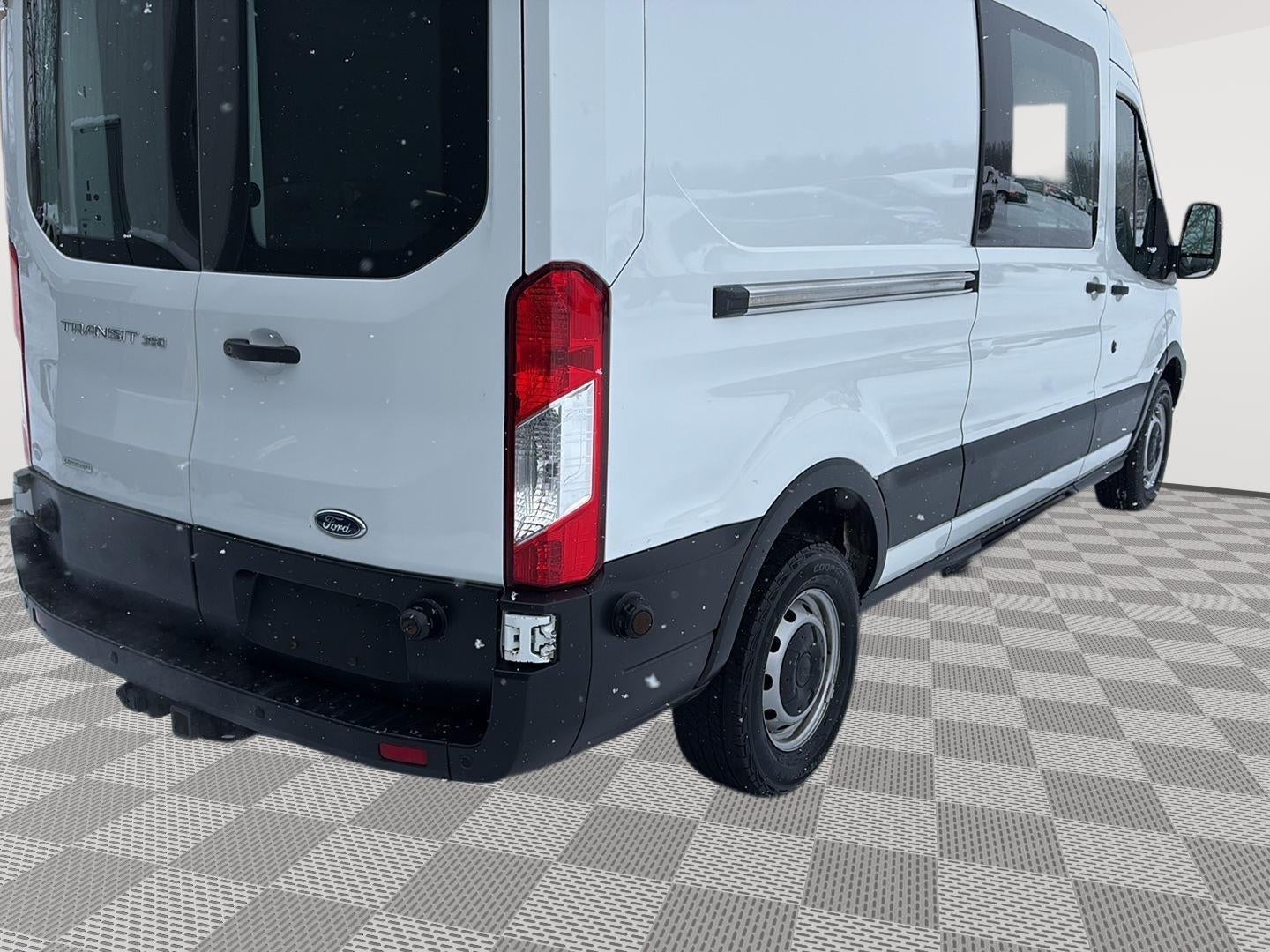 2019 Ford Transit Van 148 WB Medium Roof Cargo