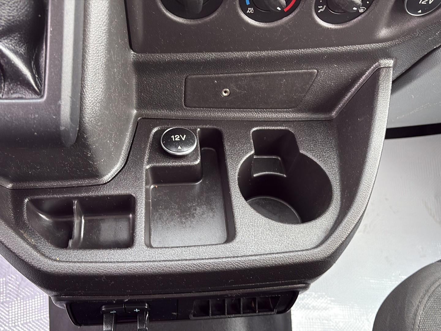 2019 Ford Transit Van 148 WB Medium Roof Cargo