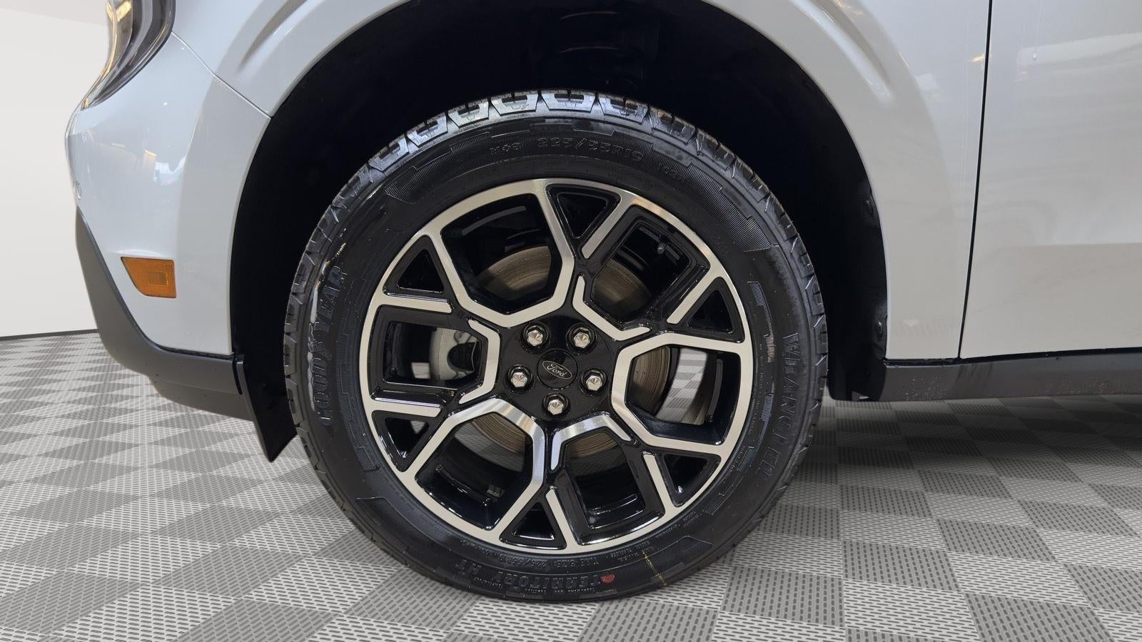 2026 Ford Maverick LARIAT