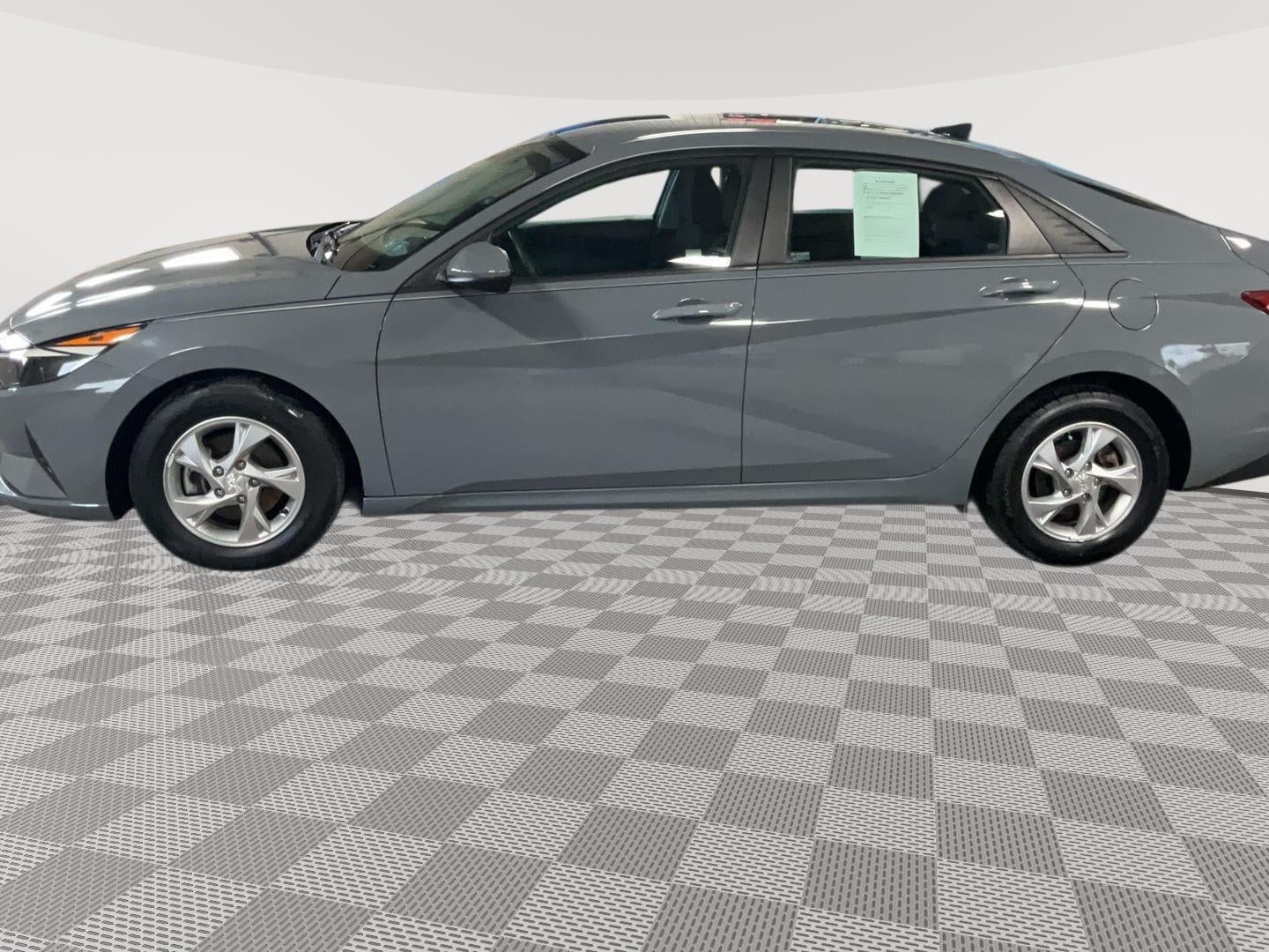 2021 Hyundai Elantra SE