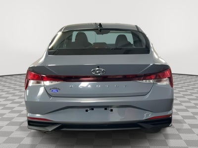 2021 Hyundai Elantra SE