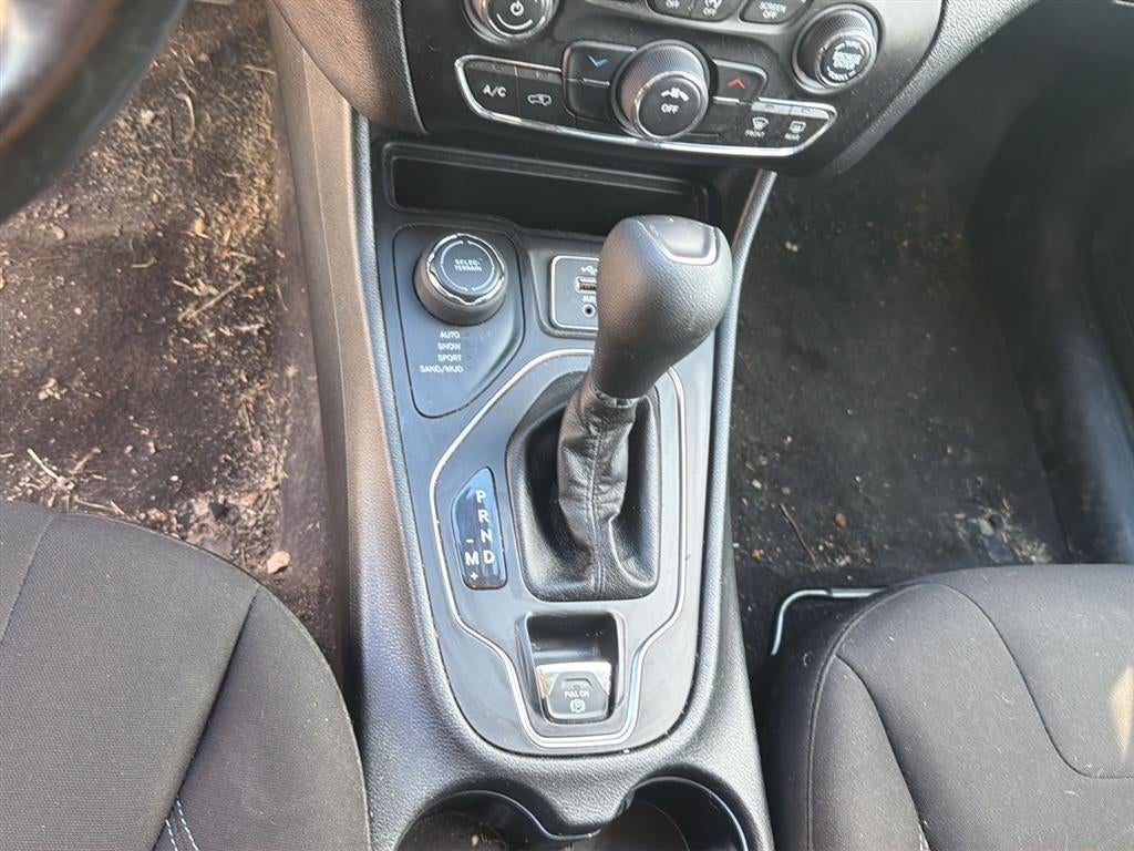 2019 Jeep Cherokee Base