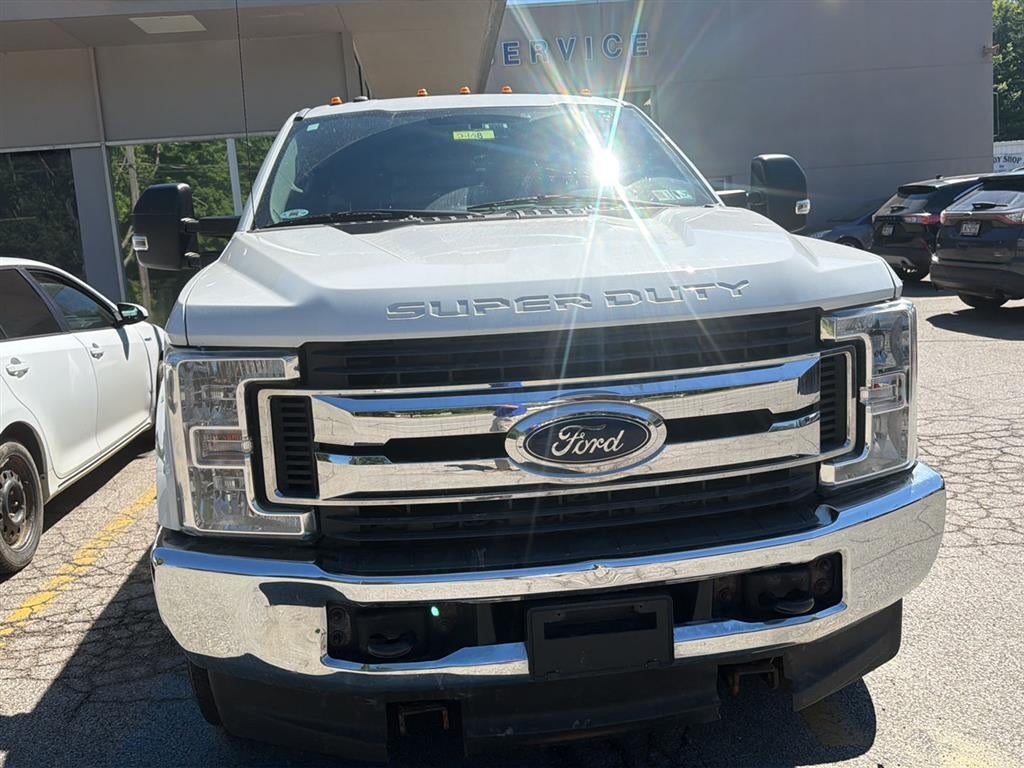 2017 Ford Super Duty F-350 DRW XLT