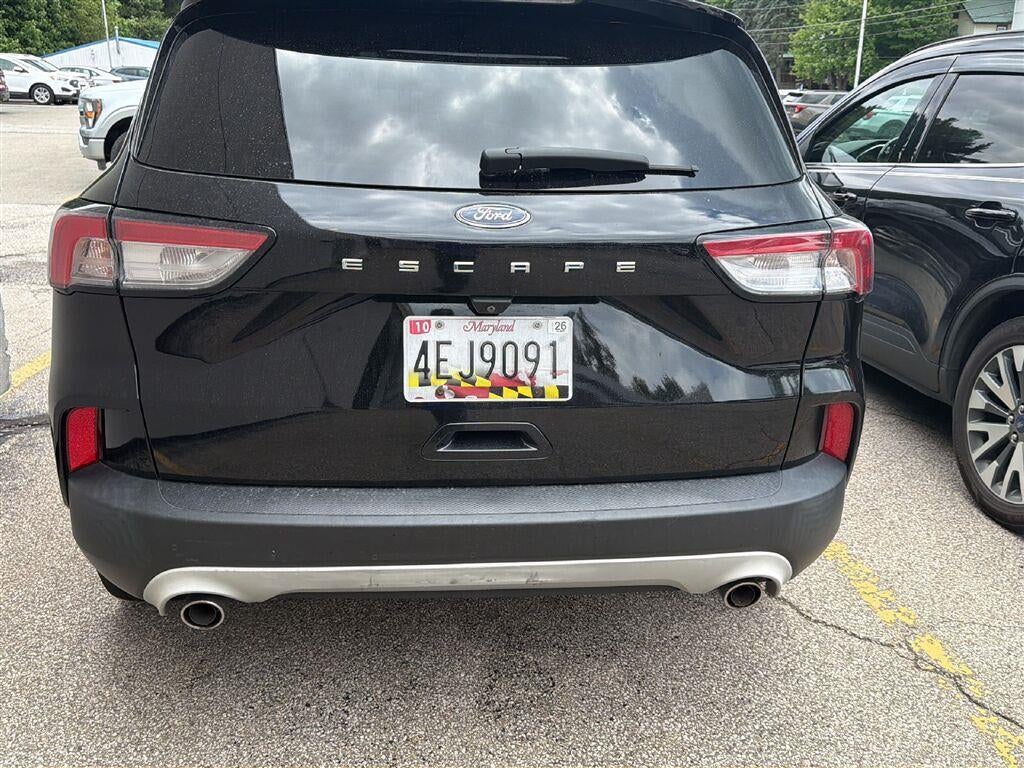 2020 Ford Escape SE