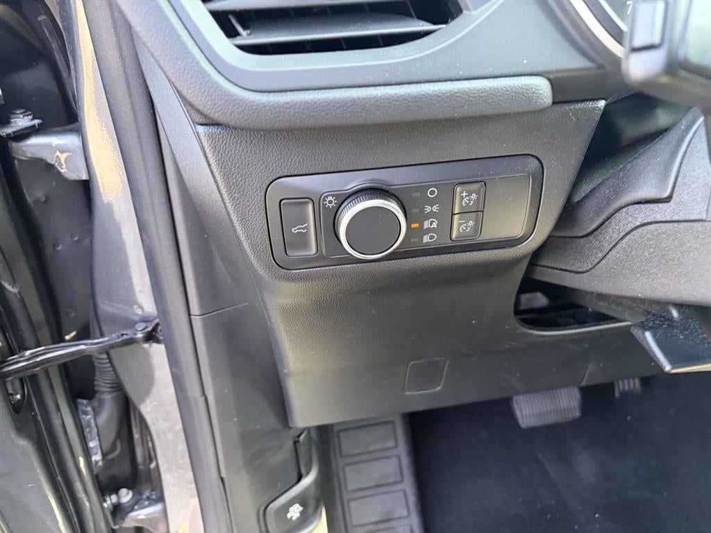 2022 Ford ESCAPE SE Base