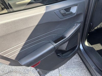 2022 Ford ESCAPE SE Base
